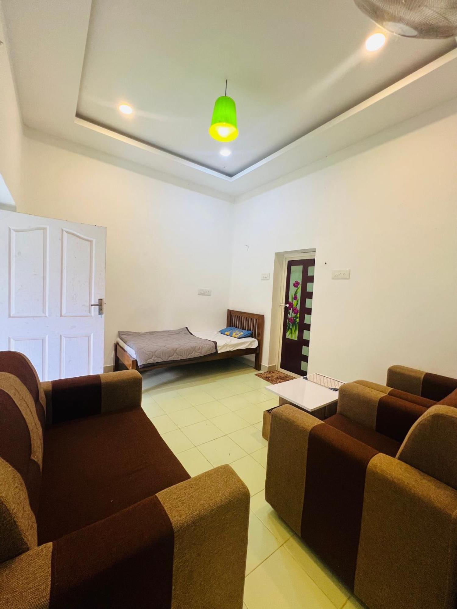 7Fort Homestay 아티라팔리 외부 사진