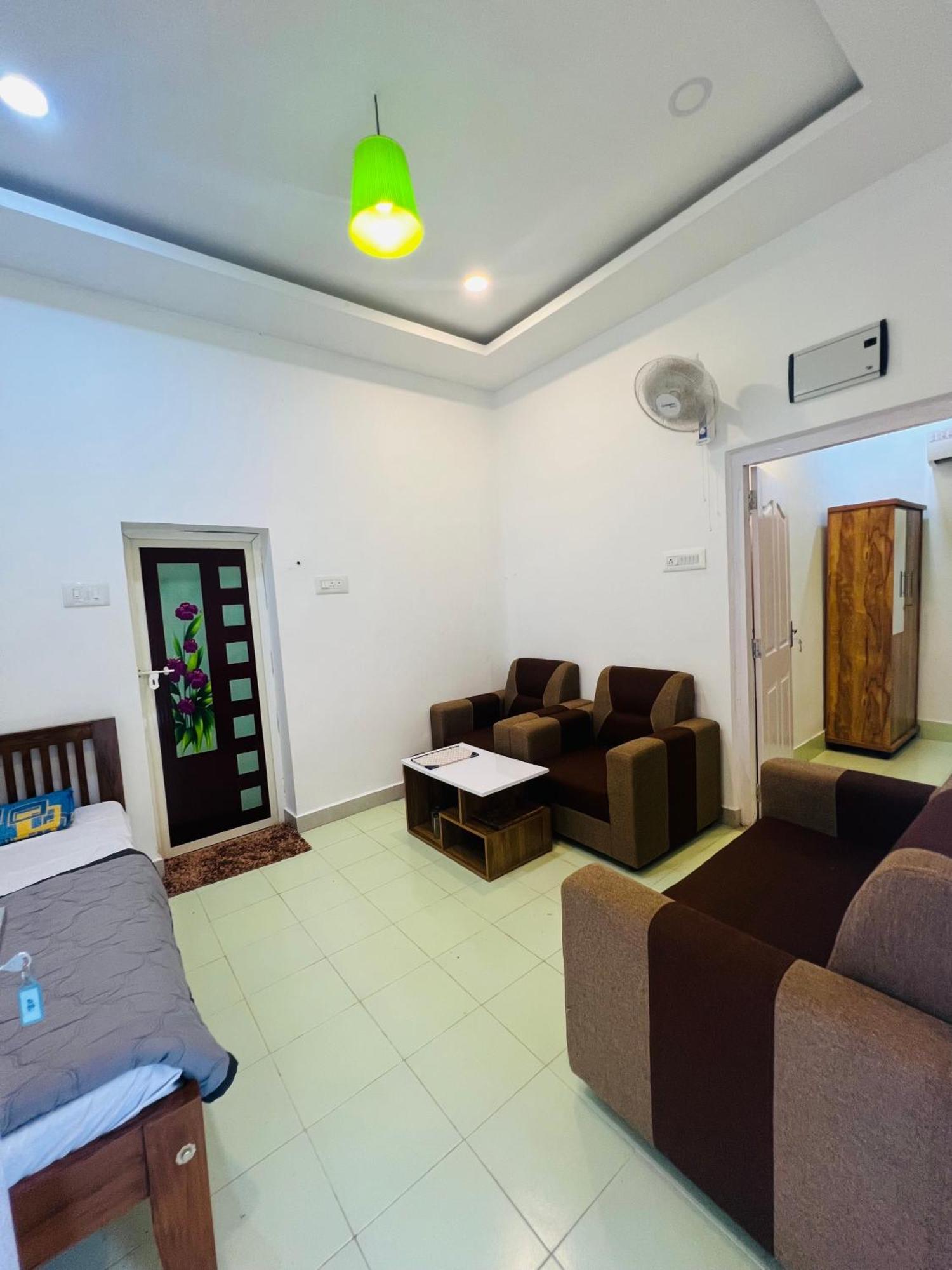 7Fort Homestay 아티라팔리 외부 사진