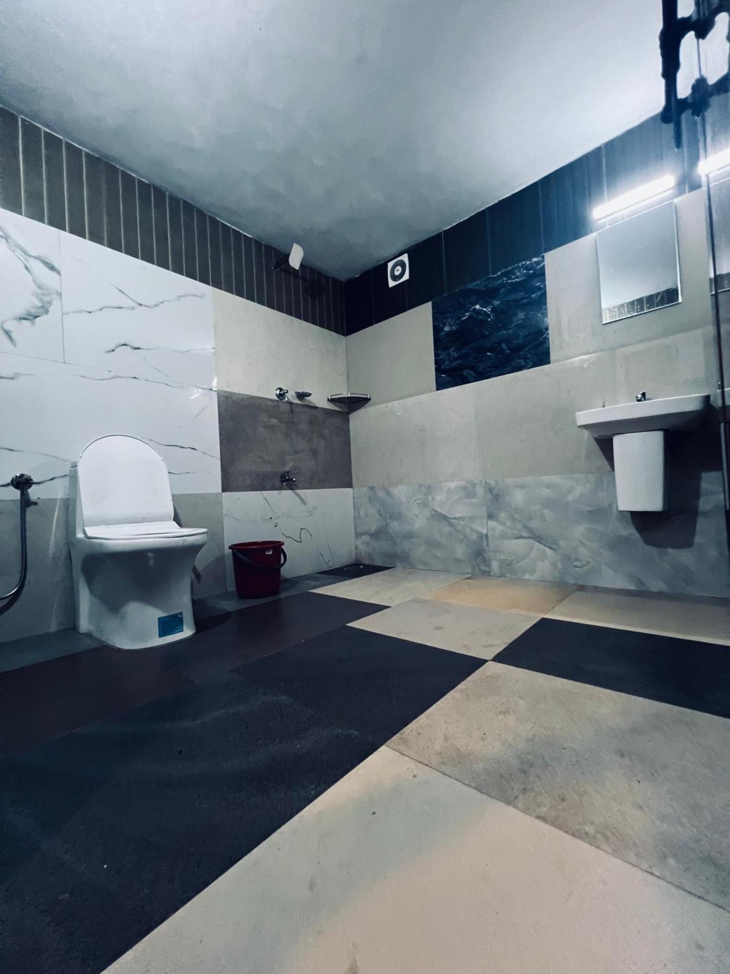 7Fort Homestay 아티라팔리 외부 사진